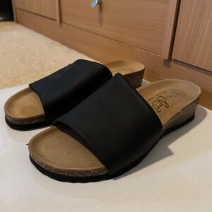 New Bos & Co. Black Lux Slide Sandal Size 6